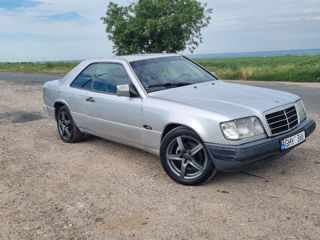 Mercedes E-Class Coupe, 1991 г.