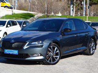 Skoda Superb foto 1