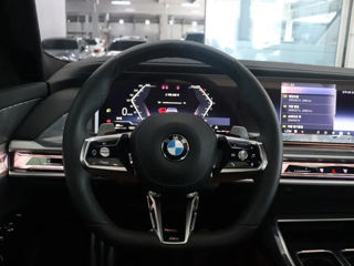 BMW 7 Series foto 11