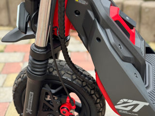 Продам электросамокат Segway Ninebot ZT3 PRO фото 3