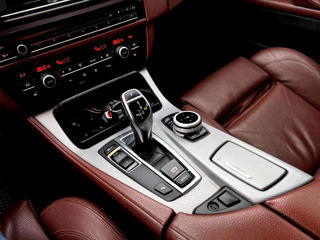 BMW 5 Series foto 13