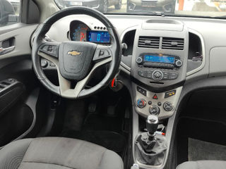 Chevrolet Aveo foto 12