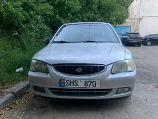 Hyundai Accent foto 5