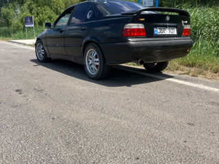 BMW 3 Series foto 3