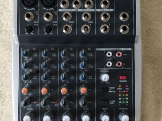 Mixer Behringer Xenyx802s