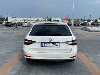 Skoda Superb foto 7