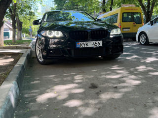 BMW 5 Series foto 4