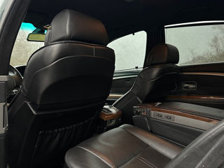 BMW 7 Series foto 8