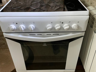 Новая электро плита indesit foto 1