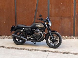 Moto Guzzi V7 Stone foto 2