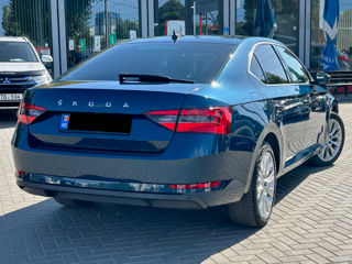 Skoda Superb foto 4