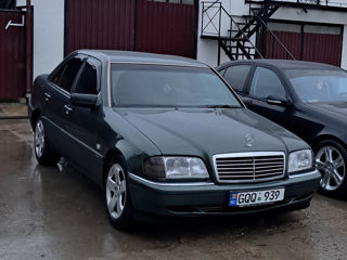 Mercedes C-Class foto 5