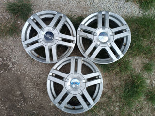 Vind doua discuri de ford 4/108 R15!!!