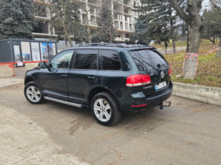 Volkswagen Touareg foto 2