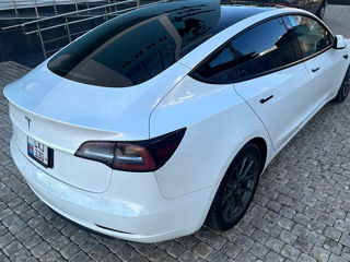 Tesla Model 3 foto 3