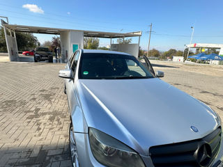 Mercedes C-Class foto 2