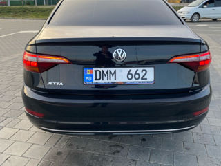 Volkswagen Jetta foto 4