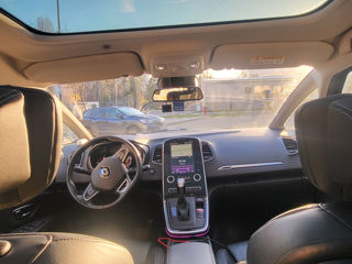 Renault Grand Scenic foto 2