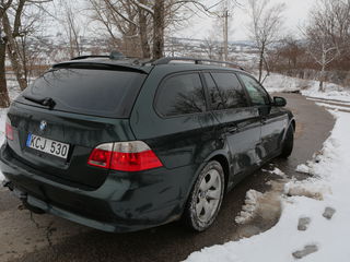 BMW 5 Series foto 8