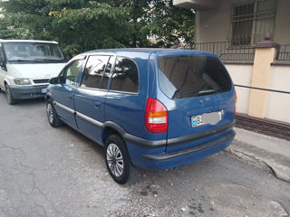 Opel Zafira foto 3