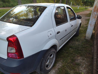 Dacia Logan foto 4