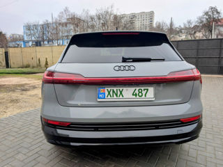 Audi e-tron foto 6