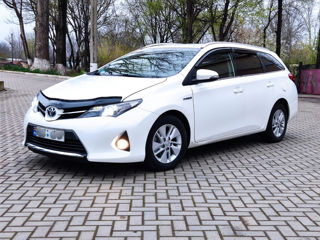 Toyota Auris foto 1