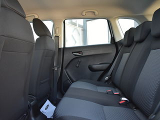 Suzuki Vitara foto 11