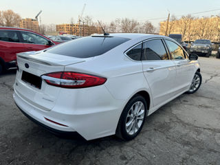 Ford Fusion foto 4