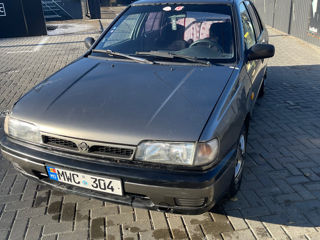 Nissan Sunny foto 1