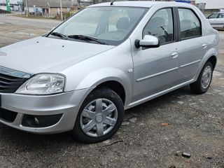 Dacia Logan foto 2