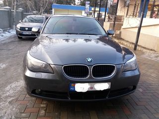 BMW 5 Series foto 1