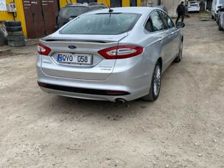 Ford Fusion foto 4