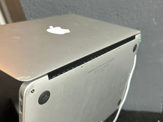 Apple MacBook Air 13 2010 Intel Core 2 Duo/ 2 GB/ 120 GB/ foto 1