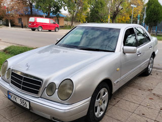 Mercedes E-Class foto 7