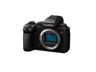 Panasonic Lumix S5 Mark Il  Body