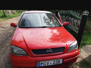 Opel Astra foto 1