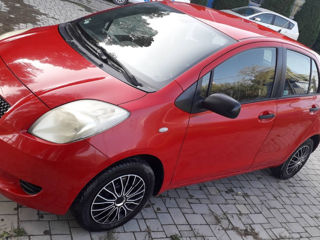 Toyota Yaris foto 4