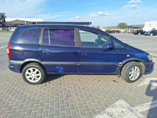 Opel Zafira foto 4