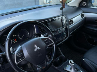 Mitsubishi Outlander foto 9