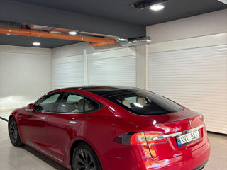 Tesla Model S foto 6