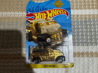 Vând Hot Wheels foto 6