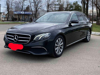 Mercedes E-Class foto 2