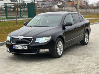 Skoda Superb foto 1