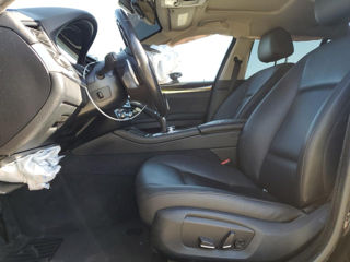 BMW 5 Series foto 7