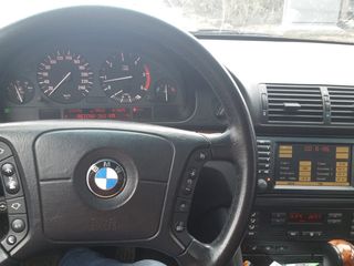 BMW 5 Series foto 9