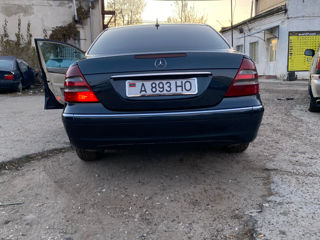 Mercedes E-Class foto 7