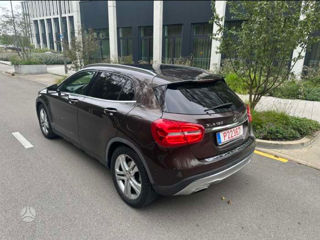 Mercedes GLA foto 2