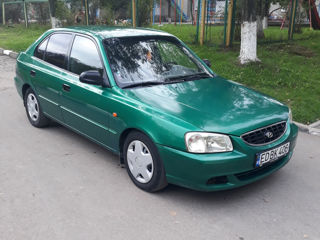 Hyundai Accent foto 3