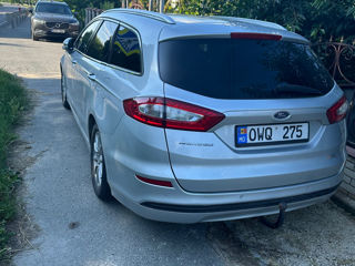 Ford Mondeo foto 8